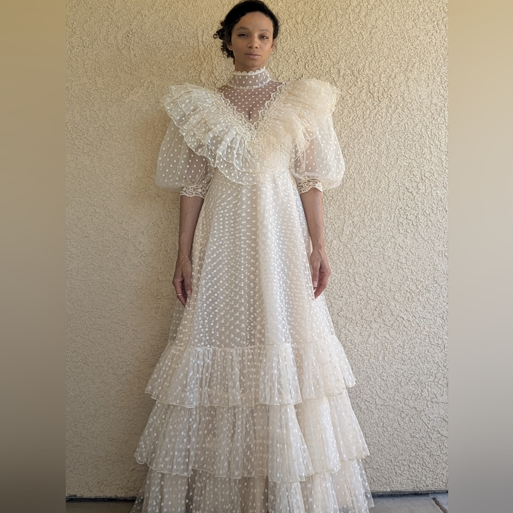 Vintage 1980s Swiss Dot Tulle Lace Bridal Gown Petite XS–S Wedding Dress